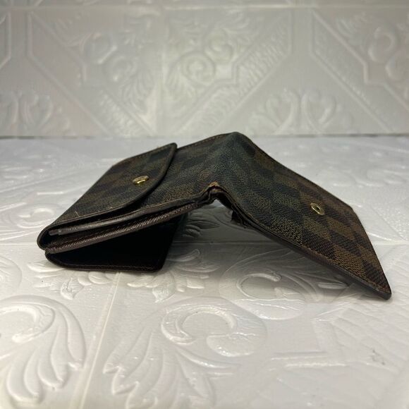 2012 LOUIS VUITTON Damier Ebene Pattern Elise Wallet - Picture 11 of 12